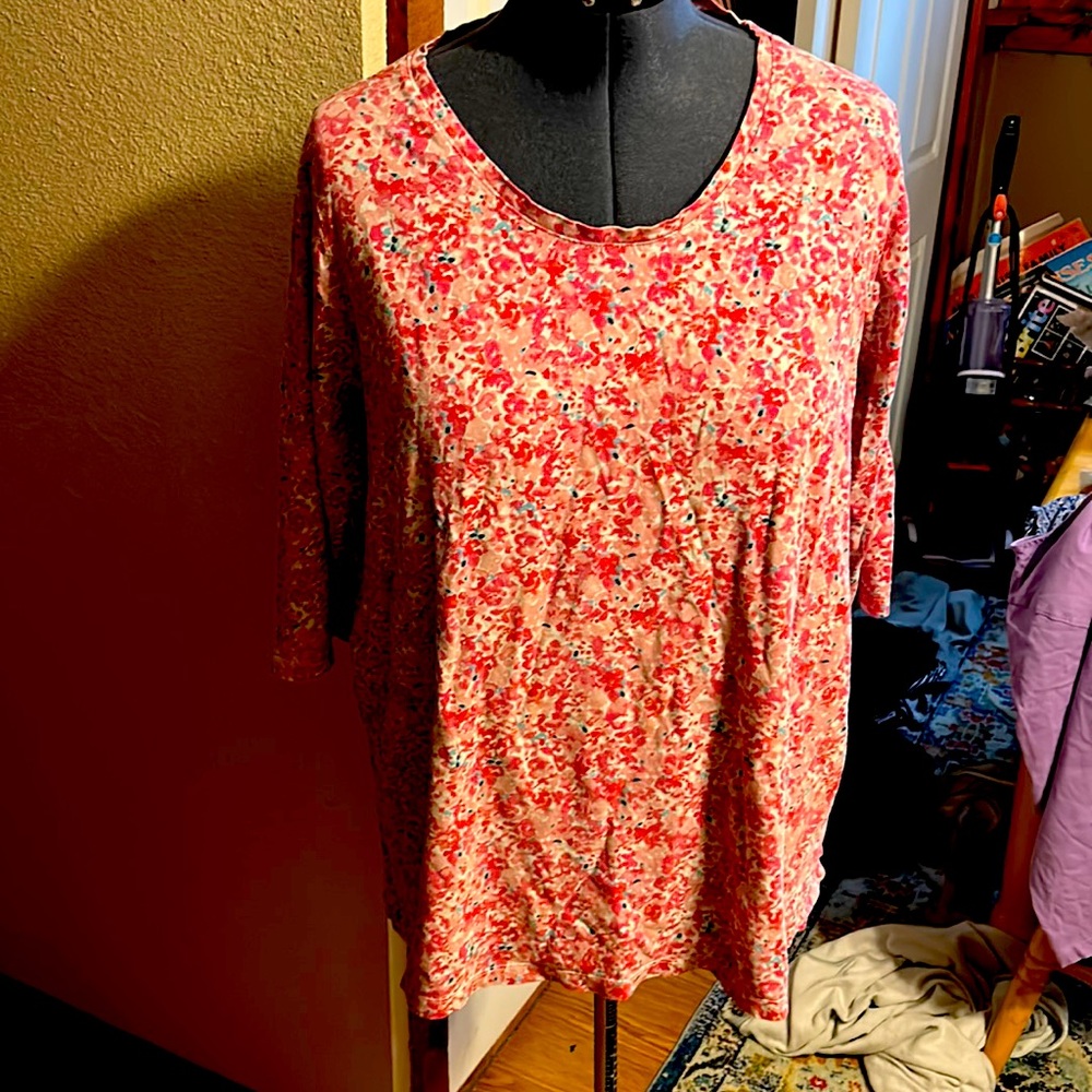 Flowered quarter sleeve top